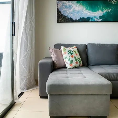 El Tajaraste Apartment *