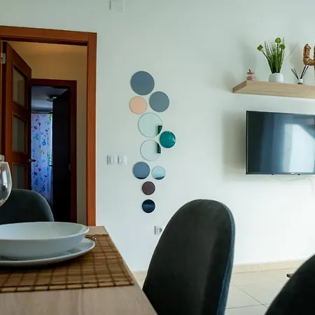 El Tajaraste Apartment *